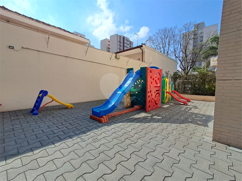 Imóvel de 144m² 3 suítes, sala de estar integrada a varanda gourmet 3 vagas fixas Pompéia
