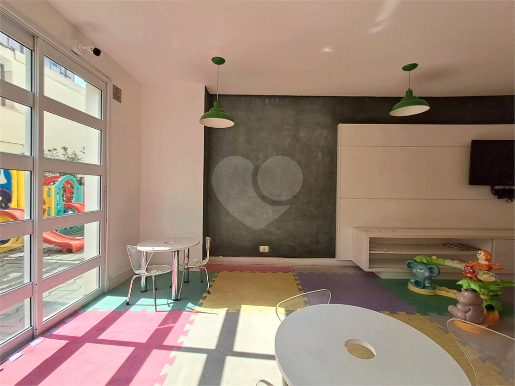 Imóvel de 144m² 3 suítes, sala de estar integrada a varanda gourmet 3 vagas fixas Pompéia