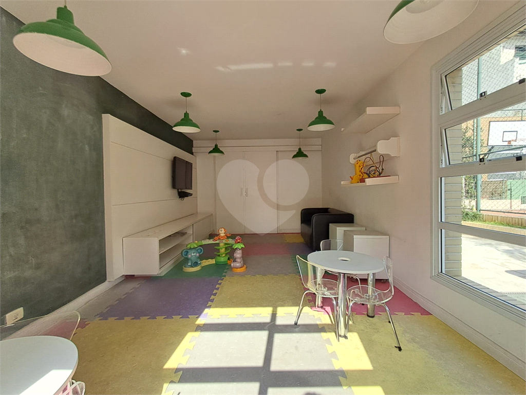 Imóvel de 144m² 3 suítes, sala de estar integrada a varanda gourmet 3 vagas fixas Pompéia