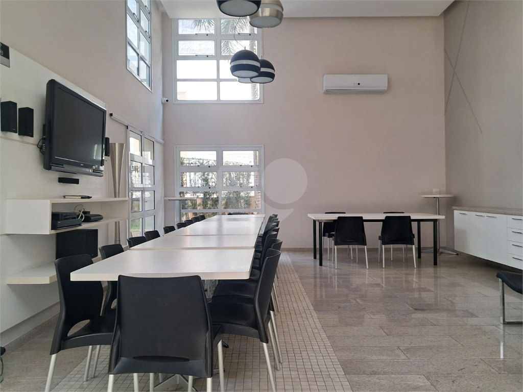 Imóvel de 144m² 3 suítes, sala de estar integrada a varanda gourmet 3 vagas fixas Pompéia