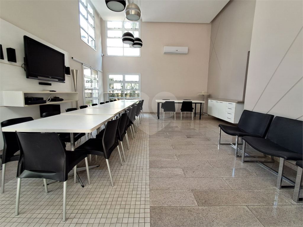 Imóvel de 144m² 3 suítes, sala de estar integrada a varanda gourmet 3 vagas fixas Pompéia