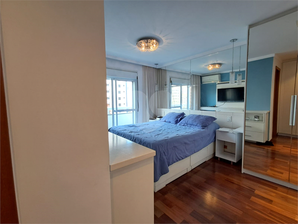 Imóvel de 144m² 3 suítes, sala de estar integrada a varanda gourmet 3 vagas fixas Pompéia