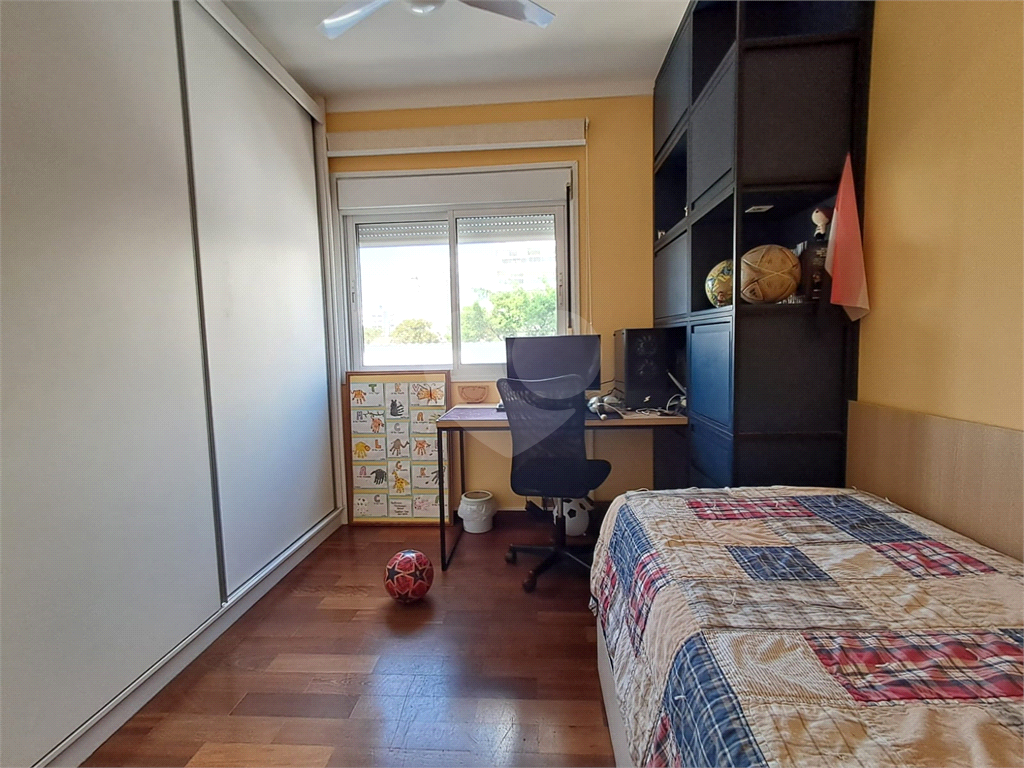 Imóvel de 144m² 3 suítes, sala de estar integrada a varanda gourmet 3 vagas fixas Pompéia