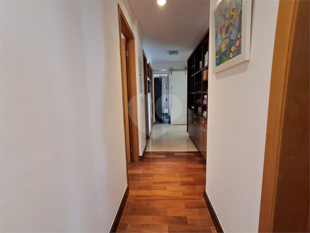 Imóvel de 144m² 3 suítes, sala de estar integrada a varanda gourmet 3 vagas fixas Pompéia