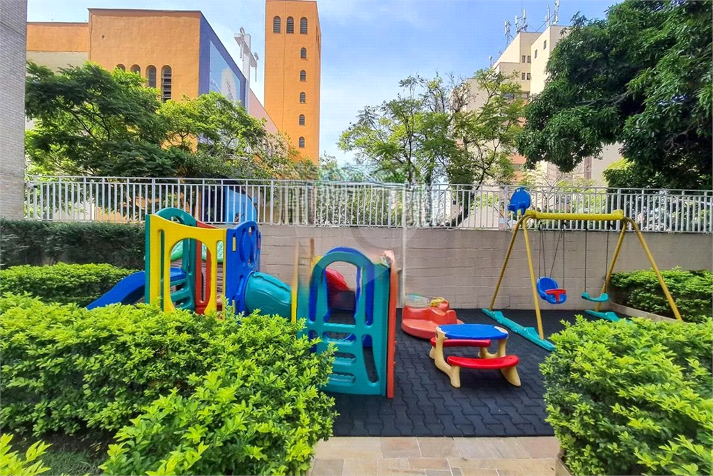 Apartamento à Venda | 107 m² | 2 dormitórios (1 suíte) | 2 vagas em Santana!