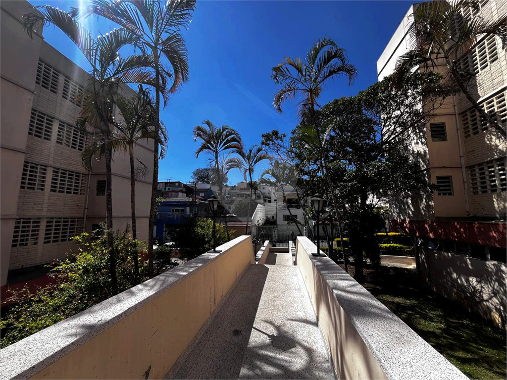 APARTAMENTO em CASA VERDE