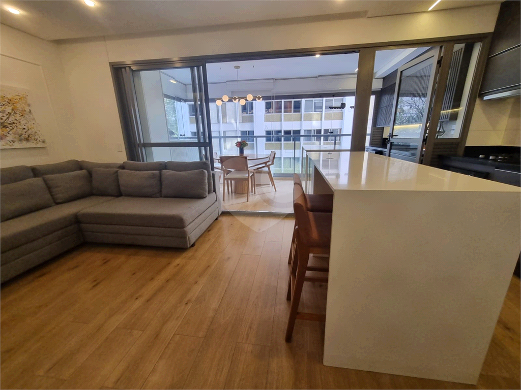 Apartamento venda. Domy Vila Mariana. 2 quartos (1 suíte). 1 vaga. Entrar e morar