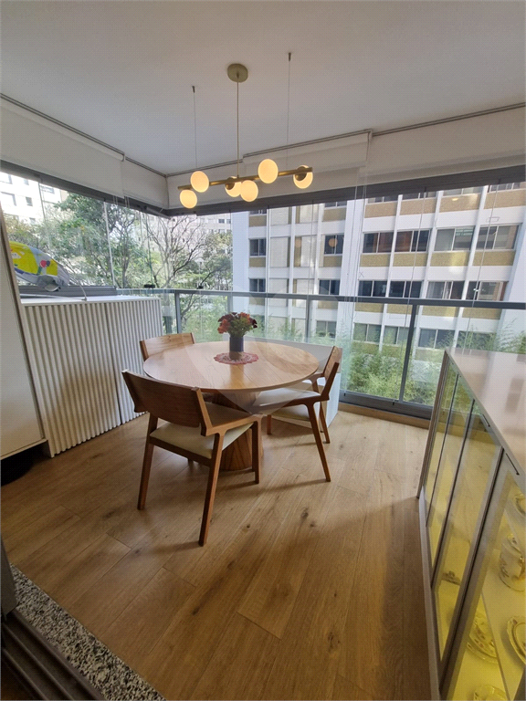 Apartamento venda. Domy Vila Mariana. 2 quartos (1 suíte). 1 vaga. Entrar e morar