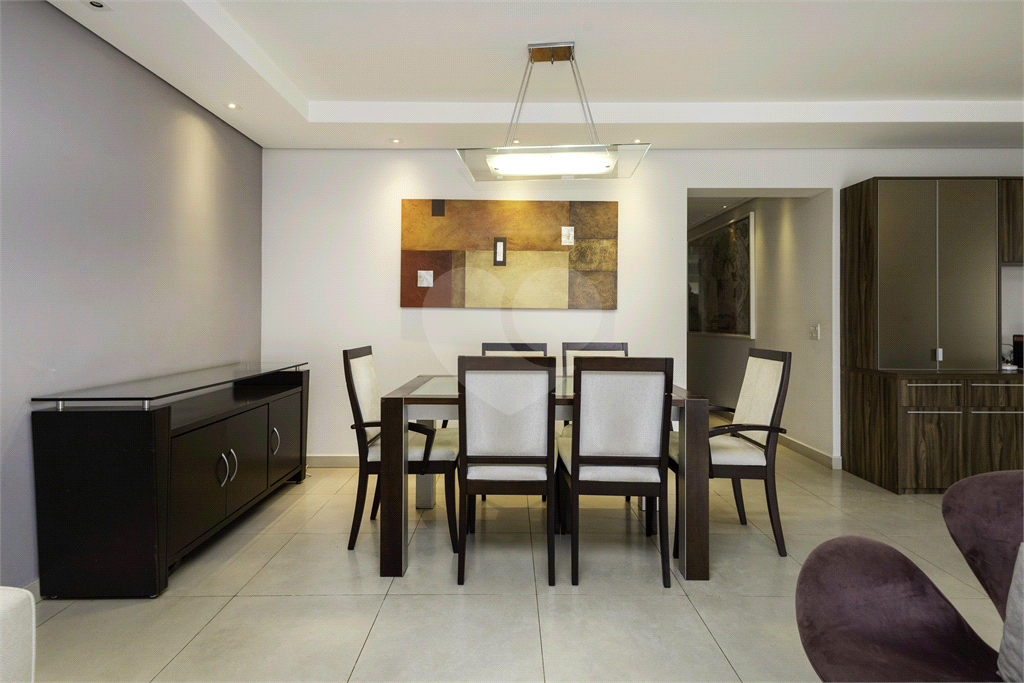 Apartamento - Perdizes - 3 Dormitórios - 180 m²