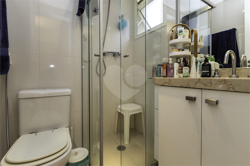 Apartamento - Perdizes - 3 Dormitórios - 180 m²