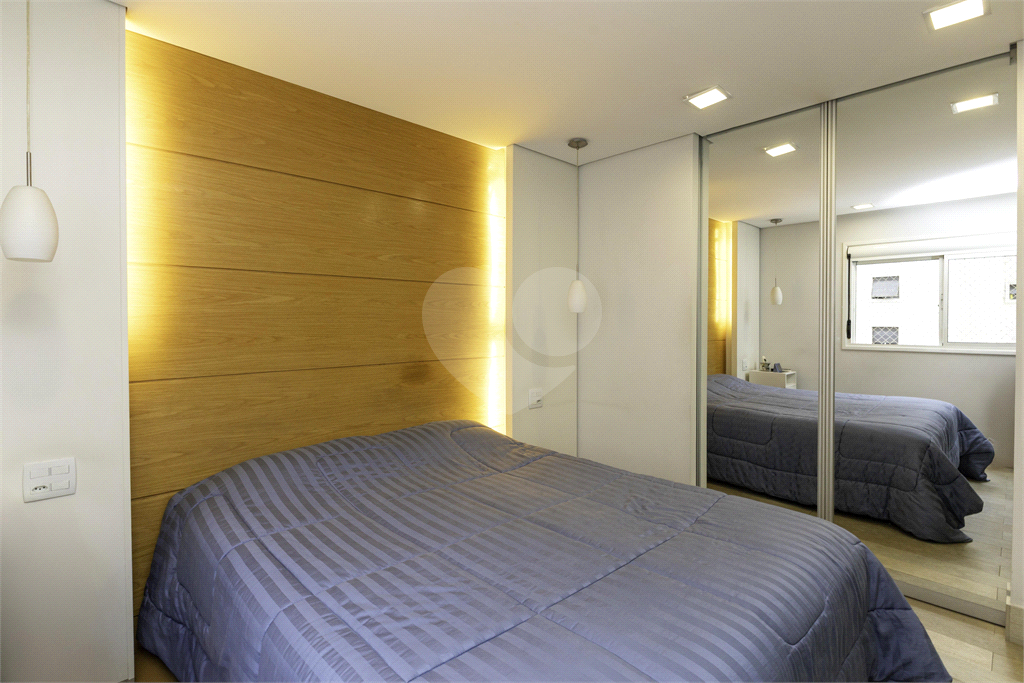 Apartamento - Perdizes - 3 Dormitórios - 180 m²