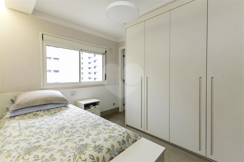 Apartamento - Perdizes - 3 Dormitórios - 180 m²