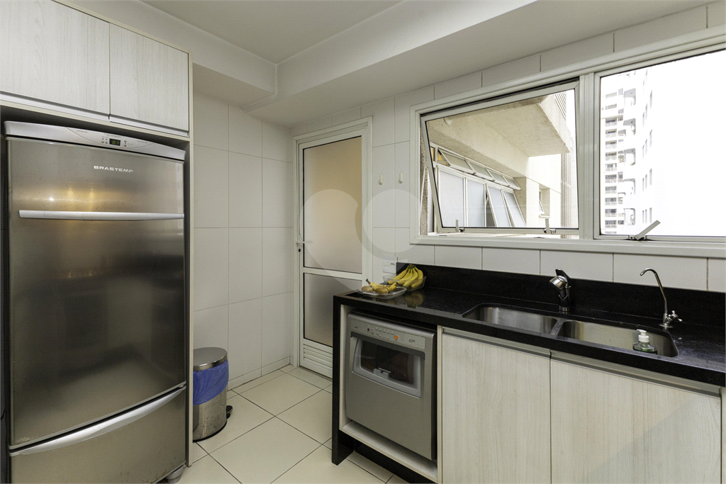 Apartamento - Perdizes - 3 Dormitórios - 180 m²