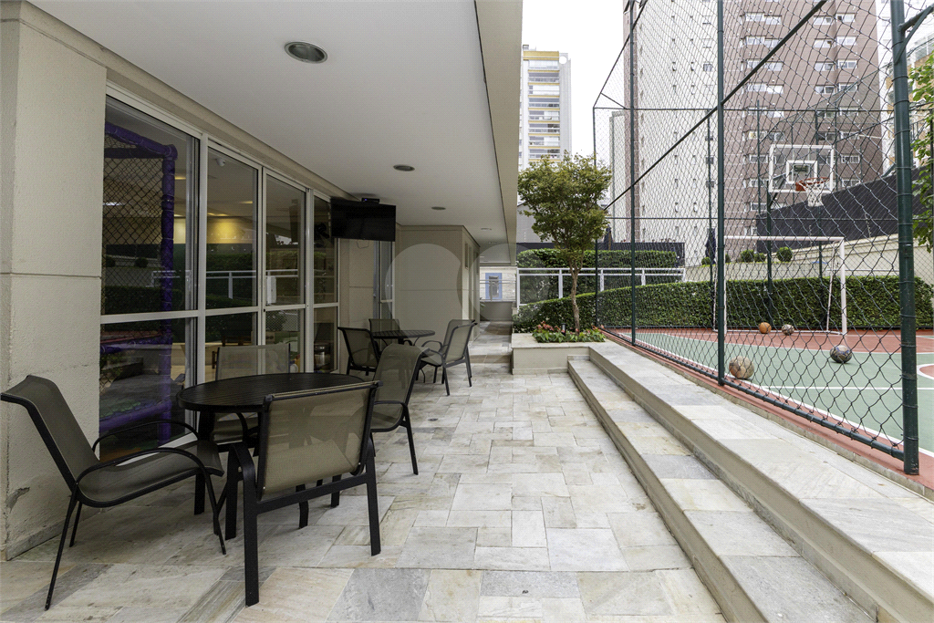 Apartamento - Perdizes - 3 Dormitórios - 180 m²