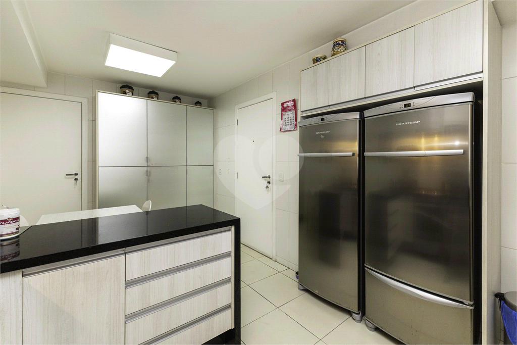 Apartamento - Perdizes - 3 Dormitórios - 180 m²