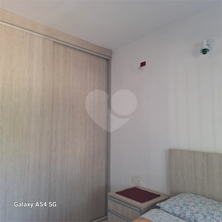 118 metros quadrados. Apartamento enxuto, andar térreo. sem lazer. Condomínio baixíssimo.