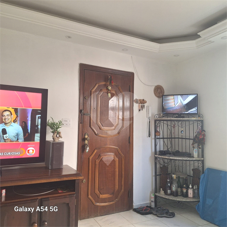 118 metros quadrados. Apartamento enxuto, andar térreo. sem lazer. Condomínio baixíssimo.