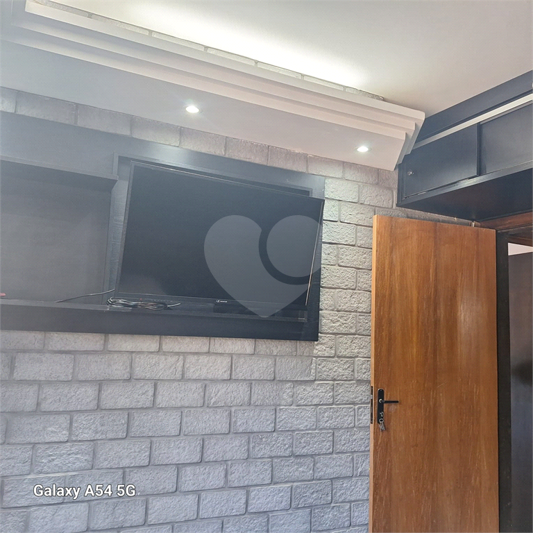 118 metros quadrados. Apartamento enxuto, andar térreo. sem lazer. Condomínio baixíssimo.