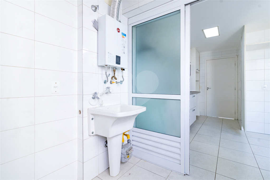 Apartamento - Perdizes - 3 Dormitórios - 156 m²