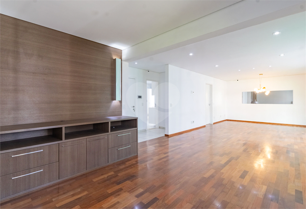 Apartamento - Perdizes - 3 Dormitórios - 156 m²