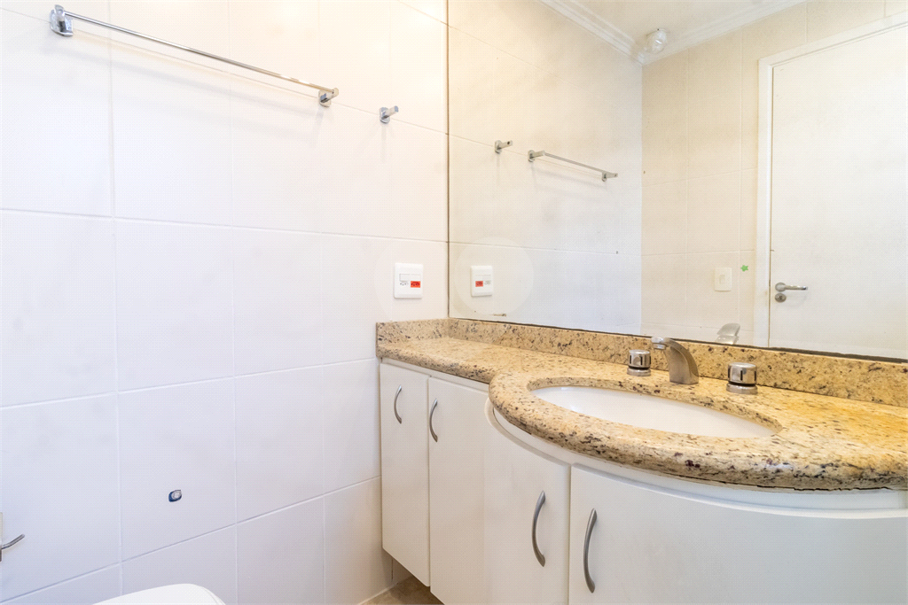 Apartamento - Perdizes - 3 Dormitórios - 156 m²