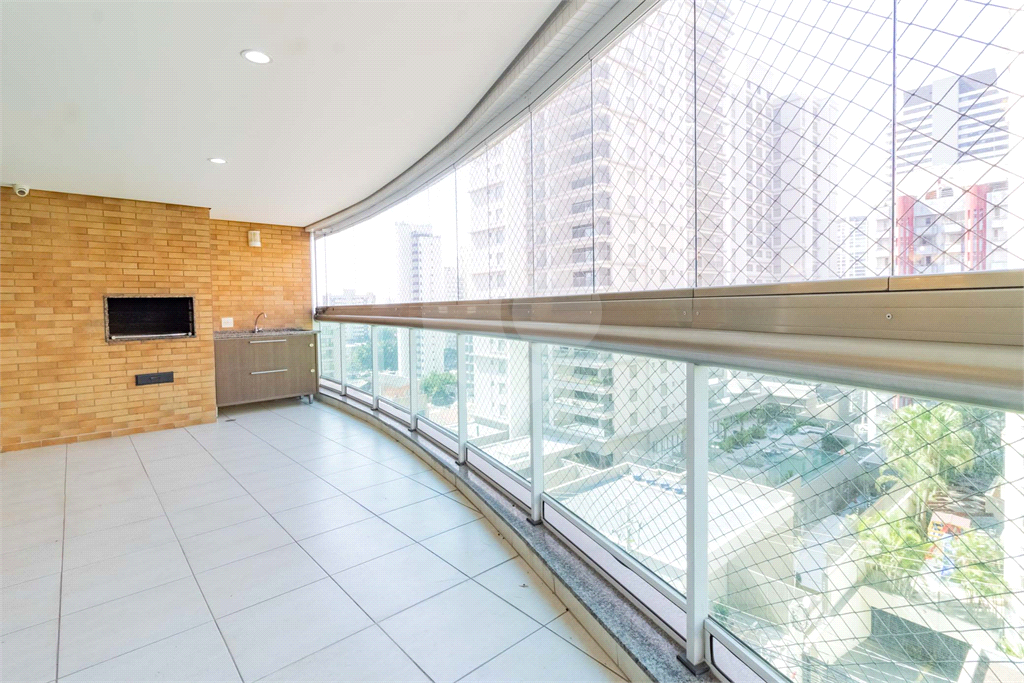 Apartamento - Perdizes - 3 Dormitórios - 156 m²