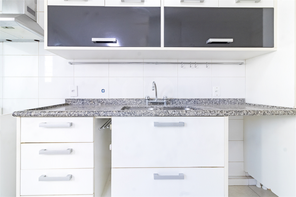 Apartamento - Perdizes - 3 Dormitórios - 156 m²