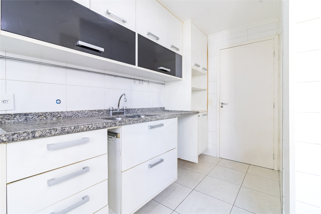 Apartamento - Perdizes - 3 Dormitórios - 156 m²