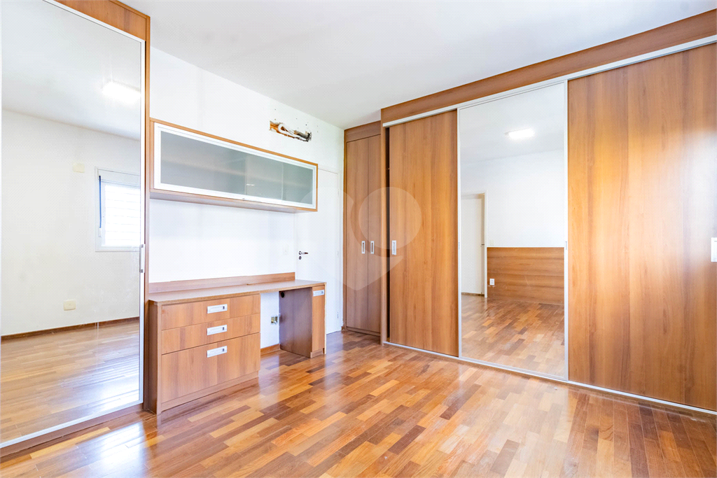 Apartamento - Perdizes - 3 Dormitórios - 156 m²