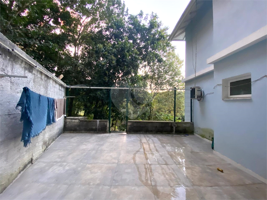 Casa de Condomínio à venda com 4 quartos, 210m² - Foto 25