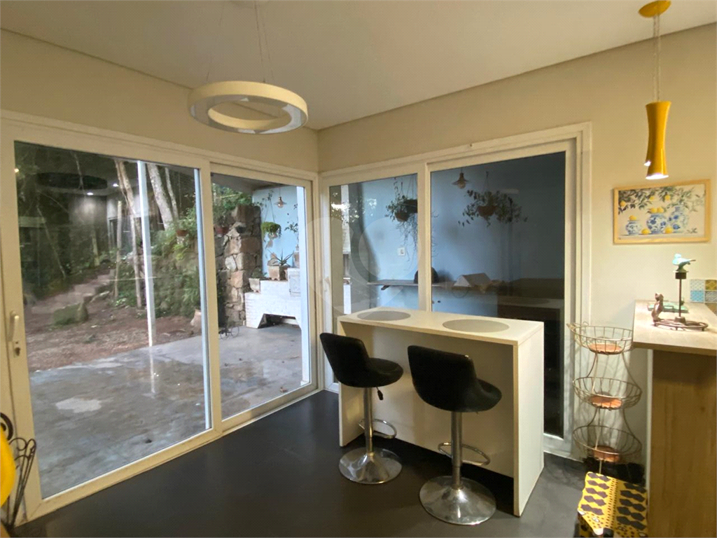 Casa de Condomínio à venda com 4 quartos, 210m² - Foto 11