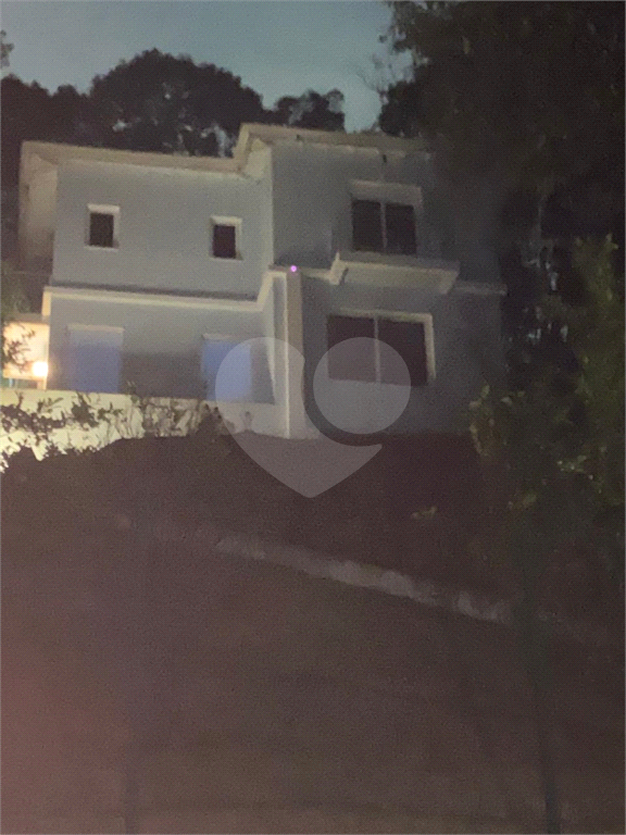Casa de Condomínio à venda com 4 quartos, 210m² - Foto 30