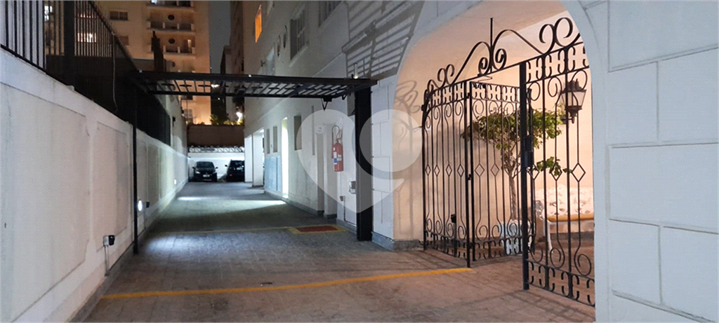 Apartamento Reformado com 2 Dormitórios à Venda no Jardim Paulistano – 96 m²