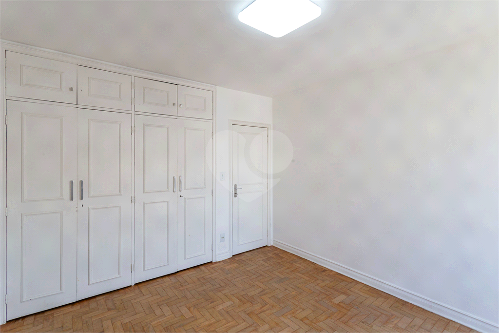 Apartamento Reformado com 2 Dormitórios à Venda no Jardim Paulistano – 96 m²