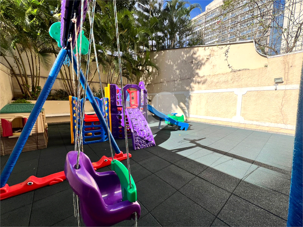 Apartamento Reformado com 2 Dormitórios à Venda no Jardim Paulistano – 96 m²
