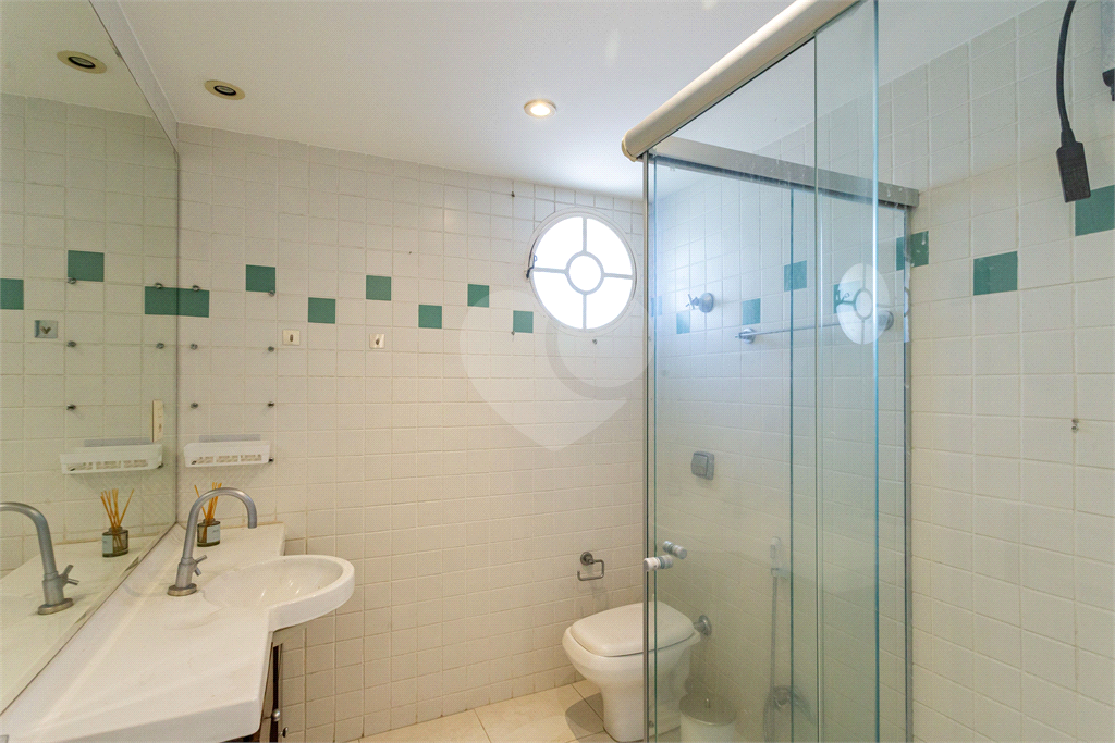 Apartamento Reformado com 2 Dormitórios à Venda no Jardim Paulistano – 96 m²