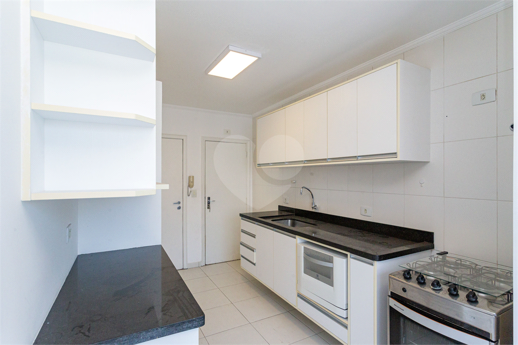 Apartamento Reformado com 2 Dormitórios à Venda no Jardim Paulistano – 96 m²