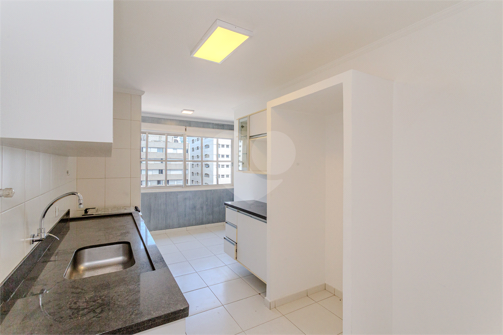 Apartamento Reformado com 2 Dormitórios à Venda no Jardim Paulistano – 96 m²