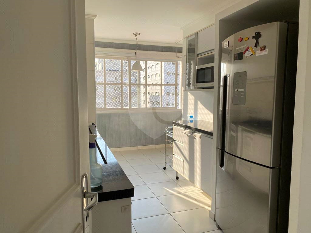 Apartamento Reformado com 2 Dormitórios à Venda no Jardim Paulistano – 96 m²