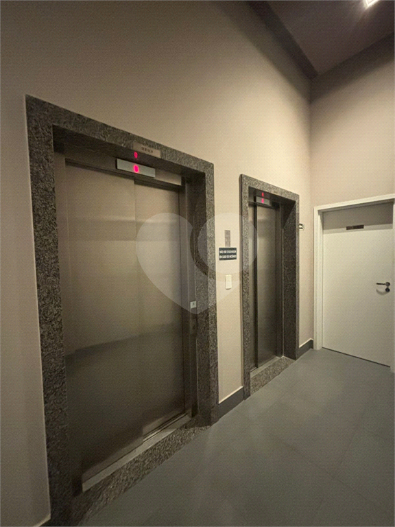 Apartamento para locação 35 m², região da Liberdade, com varanda aberta