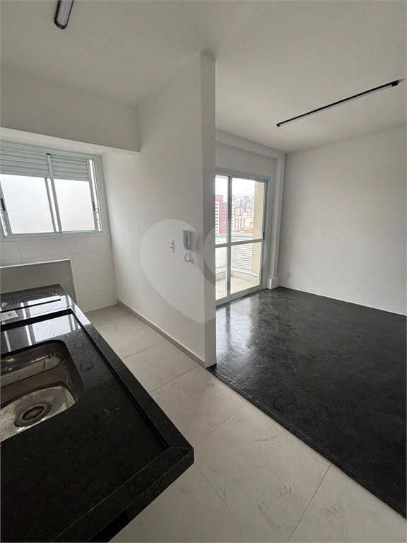 Apartamento para locação 35 m², região da Liberdade, com varanda aberta