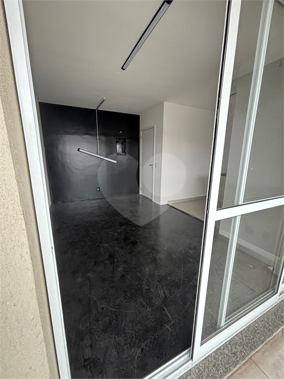 Apartamento para locação 35 m², região da Liberdade, com varanda aberta