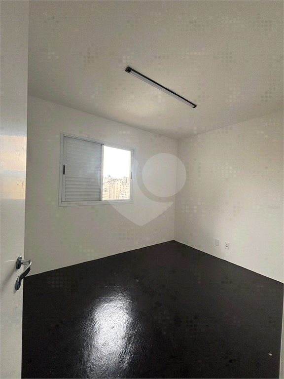 Apartamento para locação 35 m², região da Liberdade, com varanda aberta