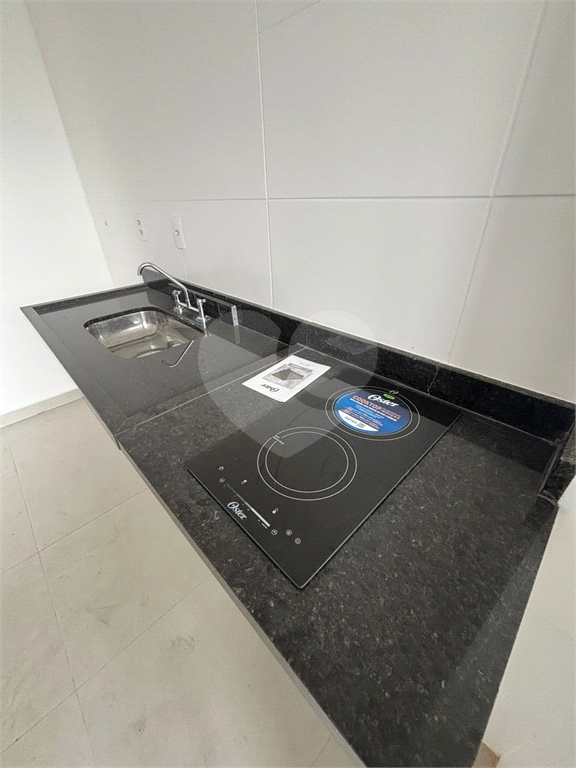 Apartamento para locação 35 m², região da Liberdade, com varanda aberta