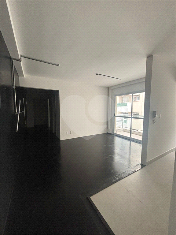 Apartamento 55 m² para locação com 2 dormitórios, vaga de garagem na Liberdade