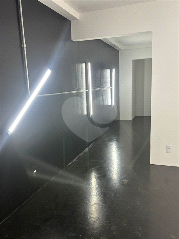 Apartamento 55 m² para locação com 2 dormitórios, vaga de garagem na Liberdade