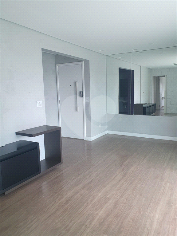 APARTAMENTO em SANTANA