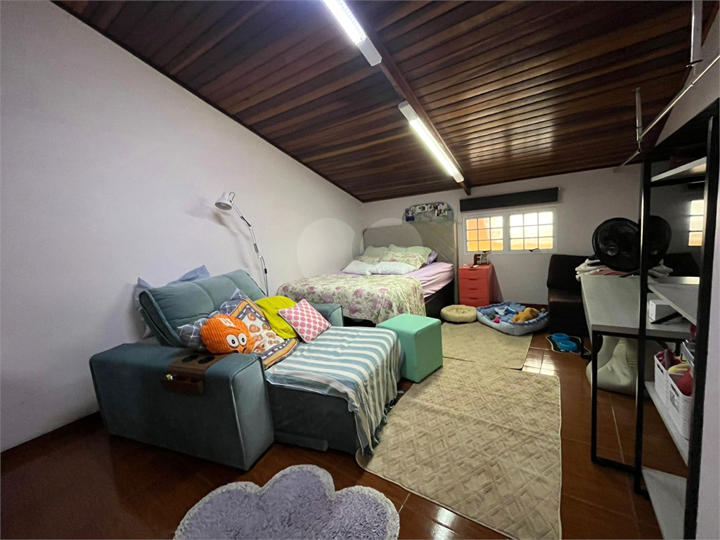 Casa Térrea 5 Dormitórios 2 Suítes 4 Vagas - Metrô Parada Inglesa