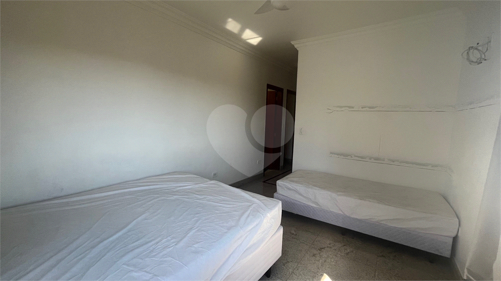 Casa à venda com 4 quartos, 329m² - Foto 17