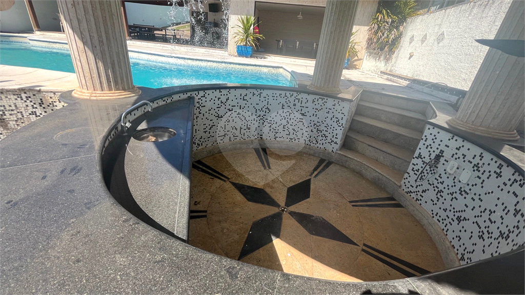 Casa à venda com 4 quartos, 329m² - Foto 33
